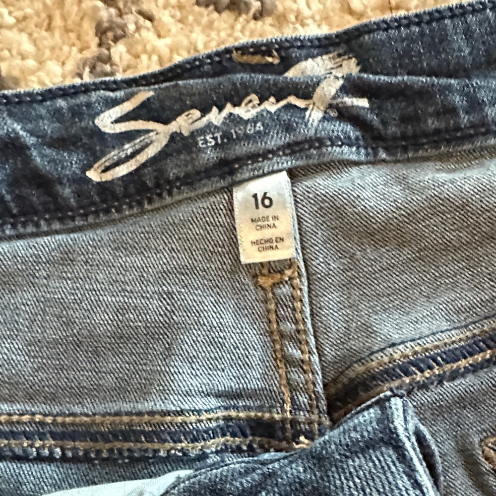Bundle, 2pr size 16, Classic Blue Women's Jeans by 7Seven. Double your look! - Picture 7 of 8